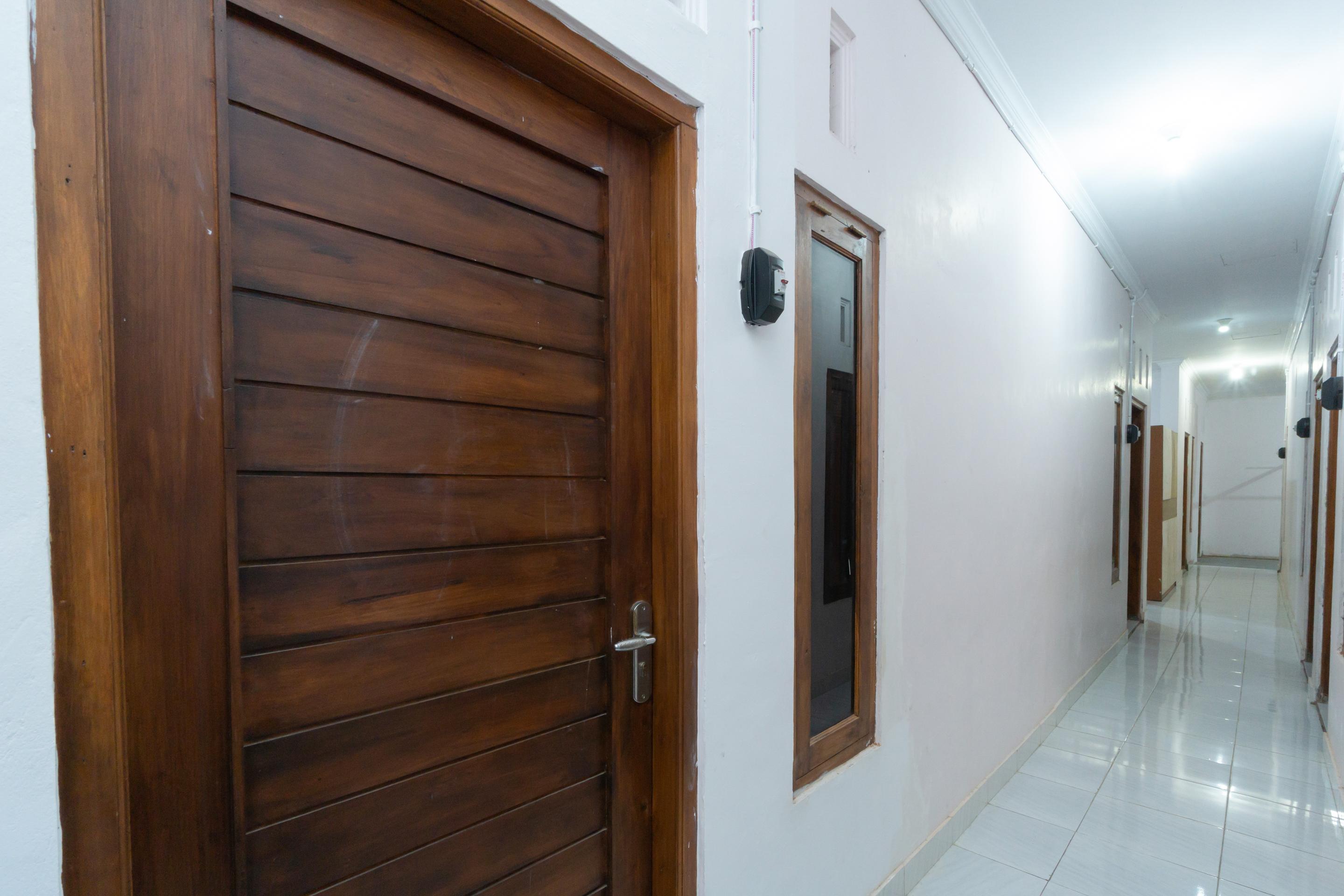 Reddoorz Syariah At Falisha Umy Ngabean Exterior photo