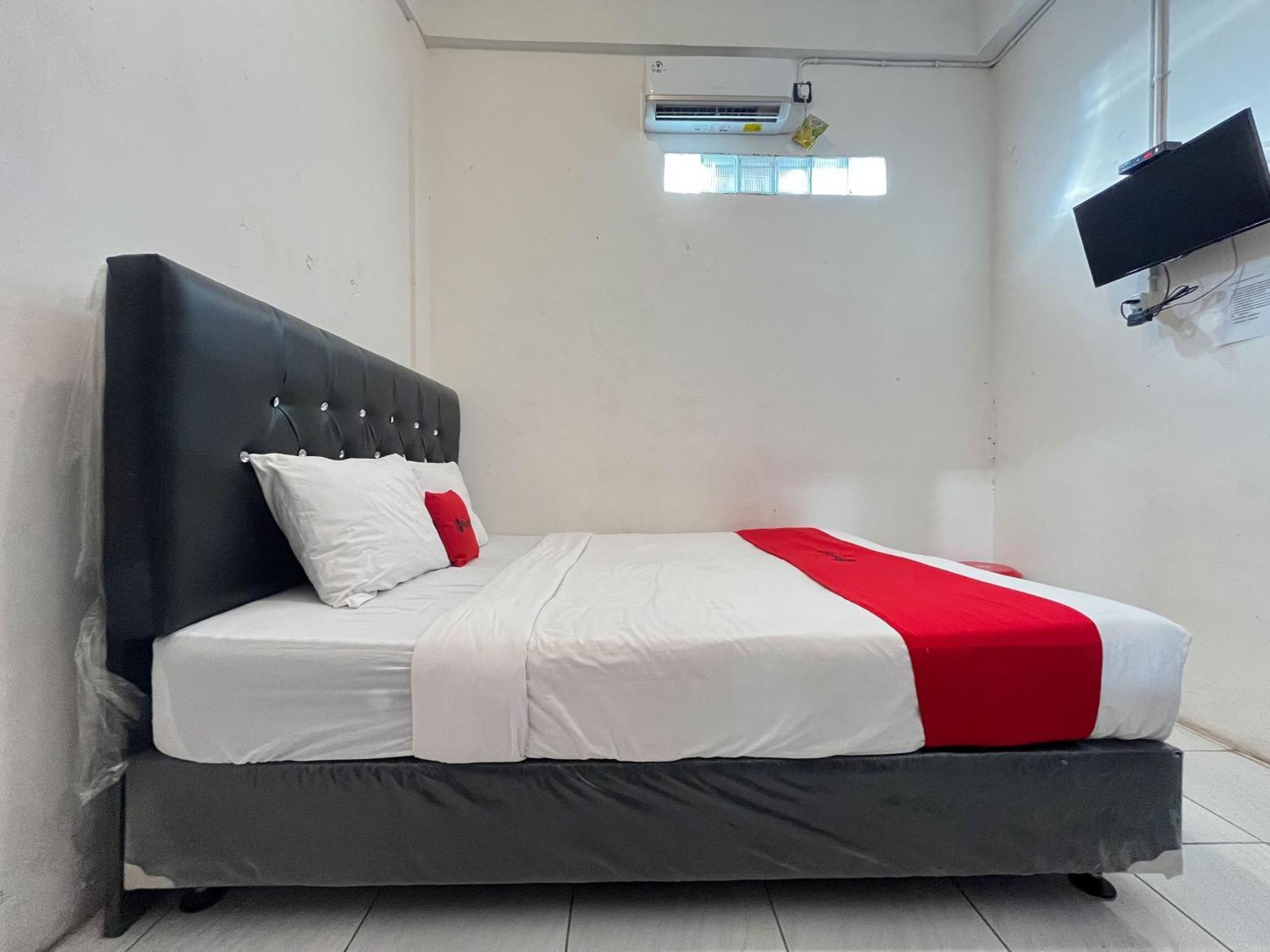 Reddoorz Syariah At Falisha Umy Ngabean Exterior photo